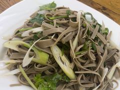 -溢心园香河肉饼总店