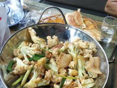 -阿洪锅贴王(小吃城店)