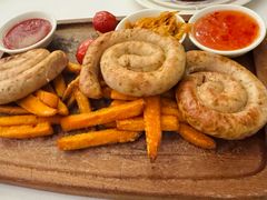 莫斯科风格烤肠配酸菜-莫斯科餐厅