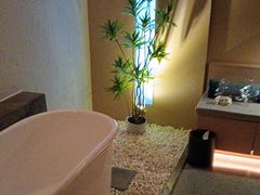 -快乐大桶水养生足浴SPA(前兴路店)