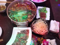 -唯爱KTV聚会餐厅(仙林东城汇店)