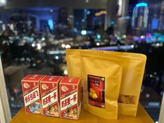 -包整·丝娃娃(一览甲秀楼风景店)