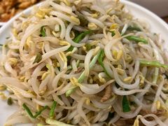豆芽炒肉-老昌春饼(中央大街店)