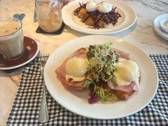 -ROAST coffee & eatery