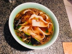 酸汤扯面-河东颐祥阁(世贸店)