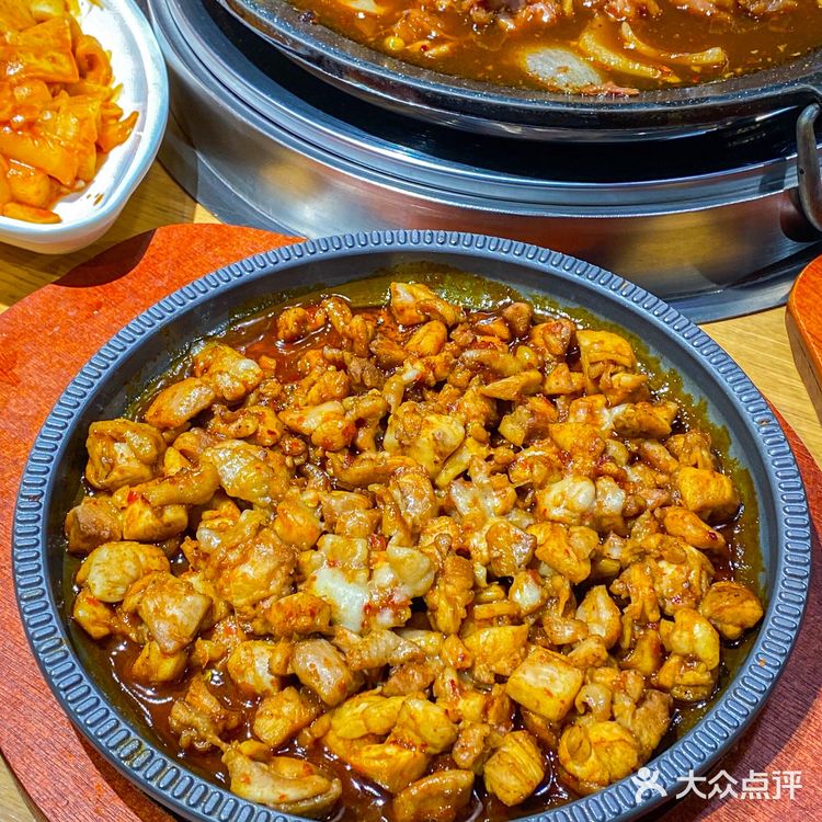 沈阳美食🐖糯唧唧的猪蹄拌面锅 一抿就化！