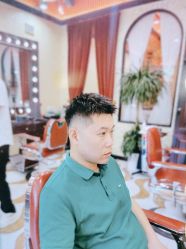 -东方先生国潮男士理发馆