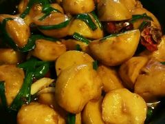 -山珍王国·云南野生菌石锅鱼