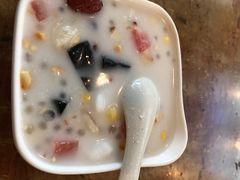 -海口骑楼小吃街