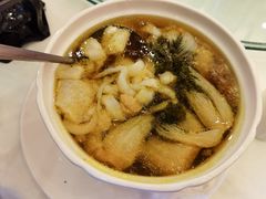 竹笙菜胆炖花胶-新灿记大酒楼