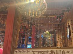 -老牌坊云南鱼豆花火锅(爱建店)