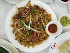 干炒牛河-文记壹心鸡(宝华路店)