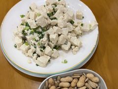 -鹤乡东北菜(崮山路店)