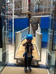 -PIPIKINGDOM皮皮王国欢乐号(欢乐海岸购物中心店)