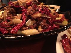 果仁辣子鸡-疆Jiang·新疆秘制料理