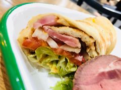 蜂蜜火腿三角豆泥拉法-HELLO 27 意面·沙拉·帕尼尼