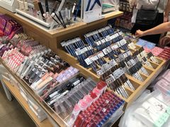 -名创优品(广东东莞东城万达2店)