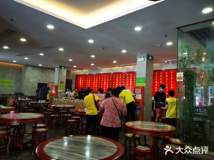 白衣古寺素斋堂大堂图片