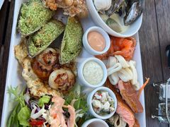 -Bully Hayes Restaurant & Bar