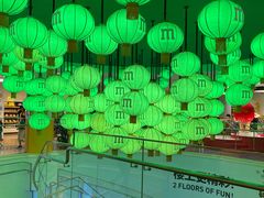 -m豆巧克力世界(上海世茂广场店)