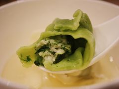 刀鱼馄饨-新镇江酒家(南京西路店)