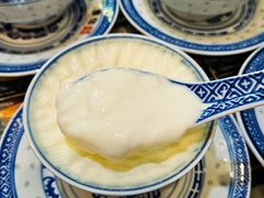 -广信牛奶甜品世家(台东店)