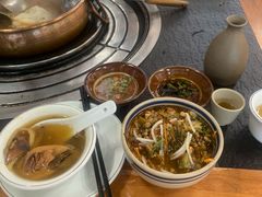 -阿山卓·野生菌火锅·纳西火塘烤肉