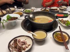 -汤宴·参须肚包鸡(南京路店)