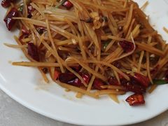 酸辣土豆丝-那达慕蒙古风味酒楼
