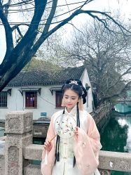 -一揽芳华汉服旗袍体验馆(拙政园店)