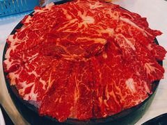 安格斯牛肉-鲜入围煮花胶鸡海鲜火锅