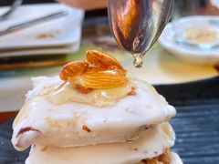 蜂蜜杏仁冰淇淋-MADO冰淇淋咖啡馆(淘金店)