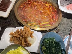 -小天鹅火锅·一线江景洪鼎旗舰店(洪崖洞店)
