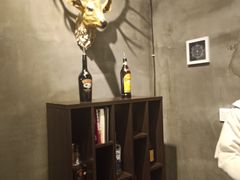 -臻鲜燕海鲜融合餐厅(金陵style店)