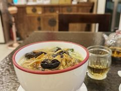 特色罗汉素浇面-五观堂素食(新华路店)