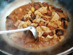 -三里屯土灶炖公鸡地锅鸡(江东店)