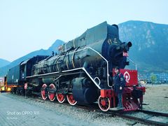 -百里峡七彩艺术小镇