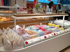 面包甜点陈列柜-好利来(南京路一店)