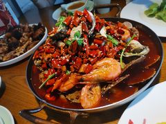 一锅又麻又辣海鲜-船歌·鱼水饺青岛菜(金狮广场店)