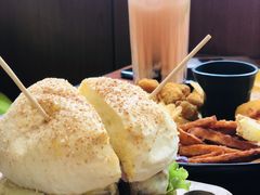 超厚芝士牛肉汉堡-魏斯理汉堡(西安沣东吾悦店)