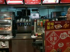 -肯德基(盘龙奥莱店)
