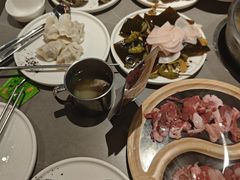-黑金·寻焰自助百汇·烤肉·火锅(中街店)