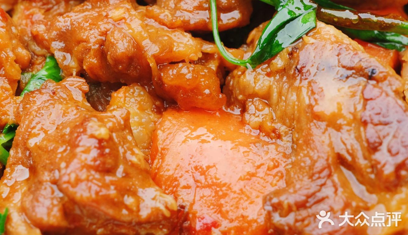 年夜饭桌上硬菜红焖羊肉，都抢疯了