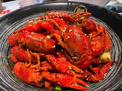 -肥肥虾庄·金牌油焖大虾(汉街SKP店)