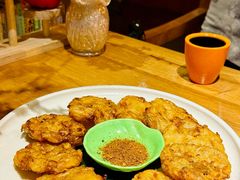 -月亮眼花园餐厅书吧酒吧