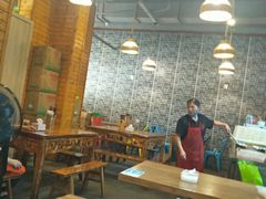 大堂-杨三孃跷脚牛肉(西外棕榈岛店)