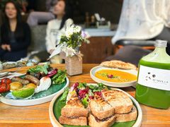 牛油果温泉蛋吐司-O'mills Sourdough Bakery&Bistro(永嘉路店)