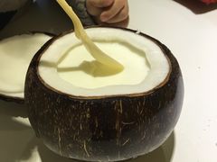 -志龙皇冠吃货椰子铺