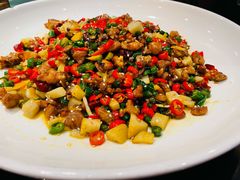 -川流不息·地道川菜·小龙虾(新松江路店)