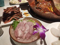 -墨居上隐·院子里火锅(峨眉店)